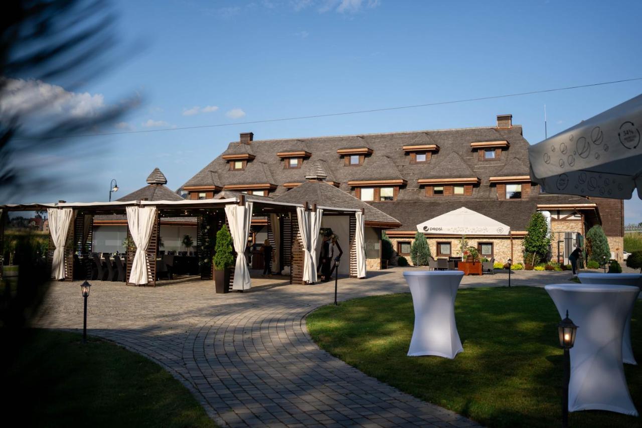 Hotel & Spa **** Kasztel Uniejow Exterior photo